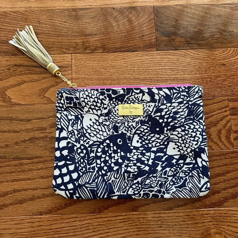 New Lilly Pulitzer Upstream Clutch Cosmetics Case.